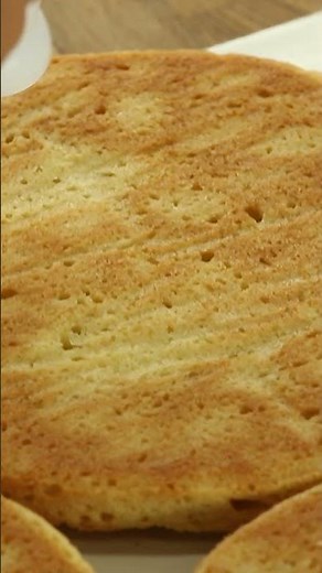 Victoria Sponge Cake! #cake #baking #shorts