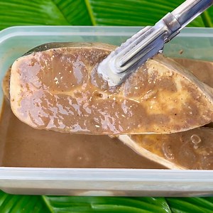 303K views · 6.9K reactions | ถ้าคุณชอบ"ปลาร้าปลาสวาย"เหมือนผม ก็จัดบ้างนะครับ(ทอดกินอร่อยมาก) #ปลาร้า #homemade #thaifood #อาหารไทย #กับข้าว #อร่อย | นายแทน ชวนทำอาหาร | Facebook