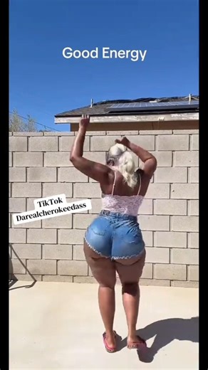 Fitness Model Cherokee D'Ass