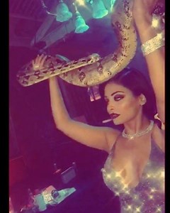 I live like I am dead already, I have no fear of anything and anybody !! #nofear #strong #snakes #lovemusic #listen #girlpower #girlboss #keepgoing💪 #song #persianmusic #afghangirl #pashtomusic #darimusic #afghanistan #ramshashafa #peace✌️ #unity #cultur #afghanculture #persian #persianmusic #radiojavan #radio670 #radioazadi #cardib | Dr. Ramsha Shafa