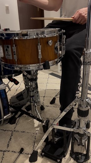 Right foot is fucked up, so I try to connect my left foot with my brain 😵‍💫 #doublebasspedal #aircast #aircastboot #drums #vaterdrumsticks #paistecymbals #paiste #livemusic #live #preparingconcert #jazz | Michel Meis