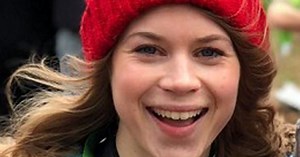 Police 'dig up garden of officer arrested' and search woods for Sarah Everard