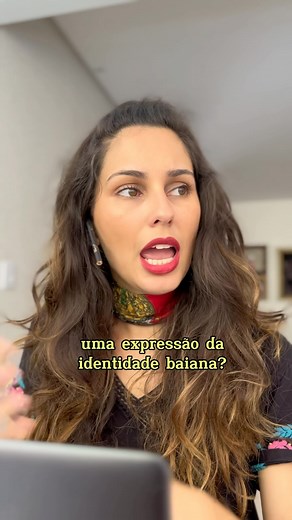 Raissa Xavier on Instagram: "Axé pra quem é de axé. O axé é além de um estilo musical, é cultura afro brasileira, identidade baiana e merece respeito. Para quem quer invisibilizar nossas culturas: a invisibilidade, palco pra quem pensa em promover o respeito, como nossa atriz baiana @edvanacarvalho. Obrigada por tanto, Ed! ✨"