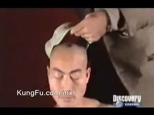 Ya viene Shi Yan Ming! éste Octubre 🇲🇽 . En éste episodio de Discovery Channel el Dr Fallawer de la universad de Nueva York muestra como Sifu puede desconectar su sistema nervioso a voluntad. De alguna manera los datos muestran que ha podido enseñar a su sistema nervioso a ignorar el dolor - Dice Fallawer. Hasta el día de esta publicación Shi Yan Ming es el único maestro Shaolin que ha sido estudiado por científicos de Oxford, Harvard y NYU para demostrar las capacidades de un auténtico maestr