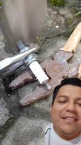 Cortadora de vidrio casera 😅 #reelsvideoシ #reelsviralシfb #videosvirales #reels #ticotips | Sr. Sarcasmo