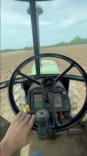 Working ground with John Deere 4955 and Case IH 7120 Magnum