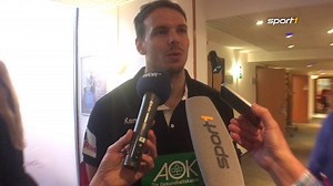 Sieben Tore bei elf Versuchen - Kai #Häfner war beim Auftaktsieg der deutschen Mannschaft der beste Rückraumschütze der #BadBoys. Der einzige Linkshänder im Rückraum muss einiges an Verantwortung schultern, geht damit aber gelassen um... Noch mehr Stimmen vom Medientag, unter anderem ein genervter Andi Wolff, gibt es hier: http://on.sport1.de/2jQfDfL | SPORT1 Handball