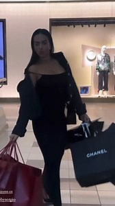 71K views · 876 reactions | Rich queen #cristianoronaldo #fyp #georinarodriguez #iamgeorgina #spanishtiktok #rich | Georgina Rodriguez FC | Facebook