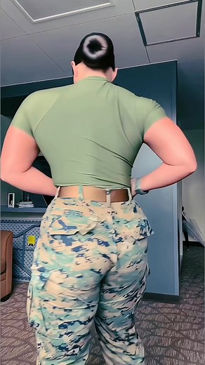 Strong muscle 💪 women soldier And aircraft #airforce #aircraft #usnavy #pilot #asmr #military | Us Nguyen