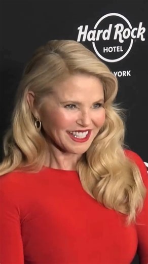 1.9K views | "Almost everything makes me smile. I think my smile comes first and foremost from just feeling the sense of gratitude I have." -Christie Brinkley ✨ Click here for more of her best advice to staying positive and keeping up that contagious smile! bit.ly/3V4pAXl (: New Vision/Getty) | First for Women | Facebook