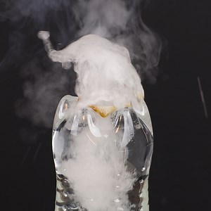 Crazy science trick with a hot ball | Handy Dandy