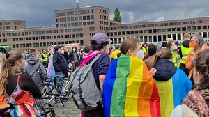 File:CSD Hannover 2021 02.webm - Wikimedia Commons