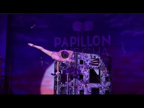 AMAZING CONTORTION ROUTINE, EXTREME FLEXIBLE PERFORMER