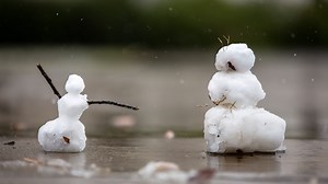 Athens area weather updates: Snow falls in Athens area, warning of adverse road conditions