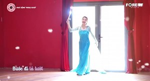 637K views · 42K reactions | Các bạn đã bao giờ thấy công chúa băng giá ngoài đời chưa nhờ ...  | Hòa Minzy | Facebook