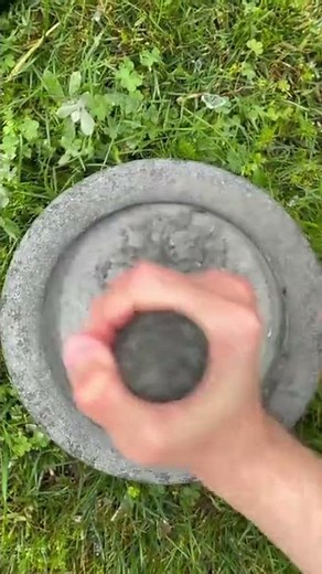 Crushing a Supreme Glass 😵