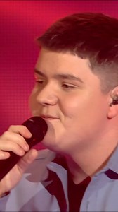 81K views · 1.4K reactions | Im Halbfinale singt Marc "Stop And Stare" von OneRepublic und sorgt für einen magischen Moment. 朗 #tvog | The Voice of Germany | Facebook