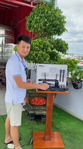 🎤✨ MIC H3PRO – GIỌNG HÁT CHUYÊN NGHIỆP, ÂM THANH SỐNG ĐỘNG! 🔥🎶 🎉 Thu âm chất lượng cao, lọc tạp âm hiệu quả – Lựa chọn hoàn hảo cho ca sĩ, streamer và podcaster! 🛒 Sở hữu ngay MIC H3PRO – Giá tốt, bảo hành chính hãng! 💥 TÍNH NĂNG NỔI BẬT CỦA MIC H3PRO 🔹 Thu âm chuẩn xác, âm thanh rõ nét, trung thực 🔹 Lọc tiếng ồn, giảm hú rít hiệu quả 🔹 Thiết kế hiện đại, dễ dàng sử dụng và di chuyển 🔹 Tương thích với nhiều thiết bị thu âm, livestream 🔹 Phù hợp thu âm, hát karaoke, livestream và podca