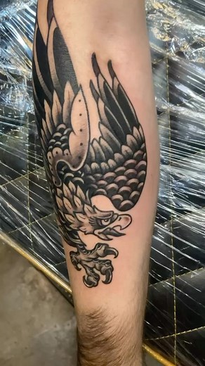 Screaming’ Eagle by @strangebreu #screamineagle #screamingeagle #screamingeagles #blackandgrey #blackandgreytattoos #strangebreutattoos #oldglorytattooco | Old Glory Tattoo Co.