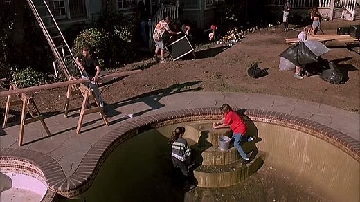 Dont.Tell.Mom.the.Babysitters.Dead.1991.WEBRip.x264-RARBG.mp4