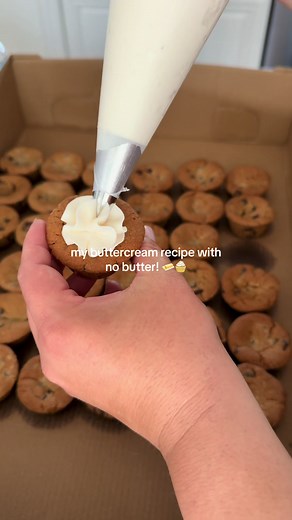 Buttercream Recipe with No Butter: Shelf-Stable Frosting