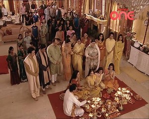 5.9K views · 214 reactions | Woh Rehne Waali Mehlon Ki is an Indian Hindi language Indian television series. Cast- Reena Kapoor As Rani mittal / Rani Raj goyal / Rani prince thaper /Pari soumya prashar / Pari Manav kumar Neha janpandit (former) later replaced by Reena Kapoor as Dr Rani Manav kumar / Rani rishabh Rathore / Rani rishabh j | Sahara One Official | Facebook