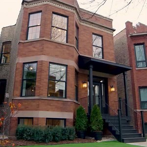 If you need us, we'll be downstairs at the bar 🍸 Another amazing #WindyCityRehab by Alison Victoria! | HGTV