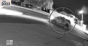 Perth man holds on to roof racks as thief drives off in his ute