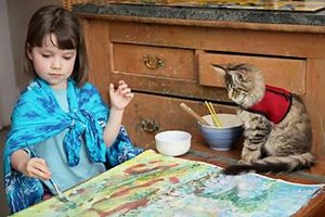 Iris, a young girl with autism and her therapy cat, Thula, have a magical friendship. “Thula has lowered [Iris’] daily anxieties in life and keeps Iris calm, but equally has the effect of encouraging her to be more social.” | NAVC