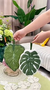 5.7K views · 1.5K reactions | Dry hands, happy vibes ✨ A leaf-shaped hand towel that adds a fresh, nature-inspired touch to your space Shop nowhttps://cutt.ly/ztdNX66y #HomeDecor #CuteFinds #BathroomEssentials #NatureInspired #DailyUse #DHgateFinds | DHgate | Facebook