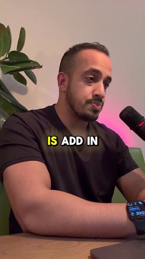 5 Hidden Habits Making Your Menopause Belly Swell (and How to Fix Them Fast) 🌸 If your stomach constantly feels bloated or inflamed, it’s not always fat gain. For many women over 40, it’s actually down to a few sneaky daily habits that trigger inflammation and water retention. Tweak these and you’ll notice a flatter, calmer stomach, often overnight. Here’s what to avoid 👇 1️⃣ Artificial sweeteners – Swap them for natural ones like stevia or a drizzle of honey 🍯 2️⃣ Too much salt at dinner – L