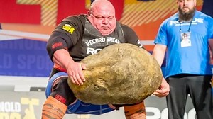 Dimitar Savatinov Lifting Giant Stone | Know Your Meme