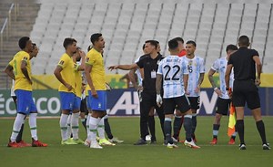 Argentina vs. Brasil EN VIVO: partido interrumpido por entidades sanitarias causa conmoción