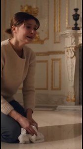 15 ans après son départ, il revient pour sa fille… et la retrouve à genoux comme une servante. Histoire complète dans les commentaires. 👇👇 | Lignes de Vie