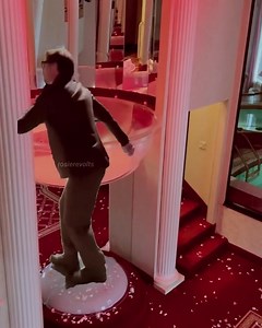 Friday vibes 🎥 Roman Tower 📍Pocono Palace | Cove Pocono Resorts