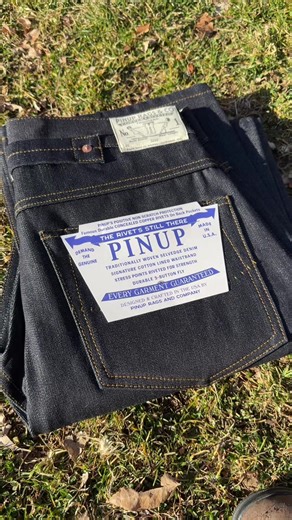 Exploring Pinup Culture and Vintage Style