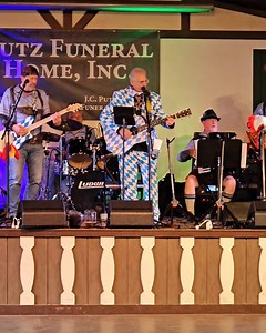 Wanna hot dog? #ReadingLiederkranz #oktoberfest #readingpa | Reading Liederkranz