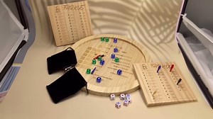 2024 New Farkle Dice Tray, 5.9'' Fun Wooden Dice Tray for Farkle Classic Dice Game, Dice Tray for Rolling for The Family Party Travel Game (Score Board)