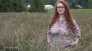 Redhead Kaycee Barnes Big Tits Outdoor