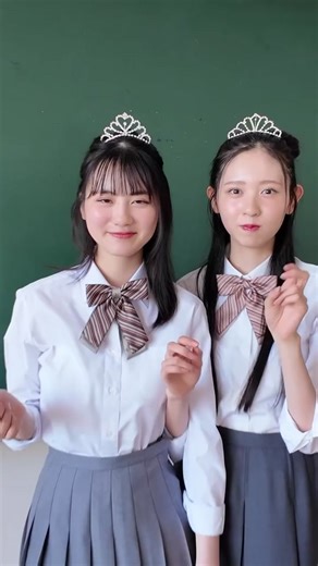 かわいい女子高生の制服スタイル