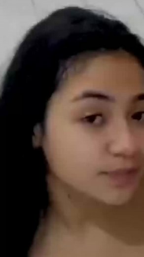 Casting Anal de una Colegiala Colombiana | ¡Felicidad y Diversión en un Casting Viral!