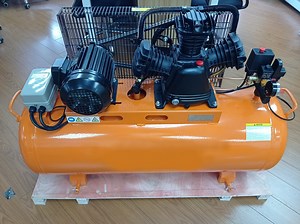 [Hot Item] Sayi W3065 Cast Iron Air Pumps Piston Air Compressors with 200 Liter