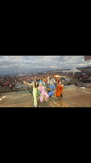 18 hours in Germany. 4 hours sleep. 1 kickass rock show 💥🇩🇪🚀 Rock im Hinterland vielen danke!!!!! 🩵🧡💚🩷 Brainstorm Music Marketing AG Rock People Management - RPM | The Hot Damn!