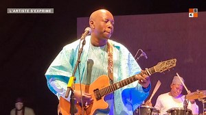 Dans la rubrique d'aujourd'hui, Don D et Mali Yaro parlent des productions à l'actif de l'artiste. Suivez l'intégralité de la rubrique aujourd'hui à partir de 18h15 sur ce lien : https://buff.ly/3LDExca . #Niger | Studio Kalangou - Fondation Hirondelle