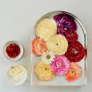 Dried Ranunculus Flower Resin Lamp: Handmade Floral Home Decor - Etsy UK