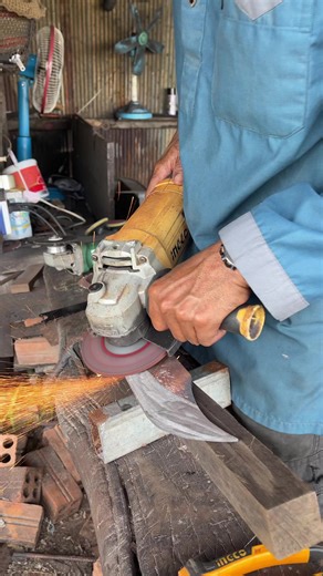 2.8K views · 38 reactions | Making a knife chainsaw bar #sword #metalworks #blacksmith #handmade #amazing #reel #howto #homemade | METAL WORKS | Facebook