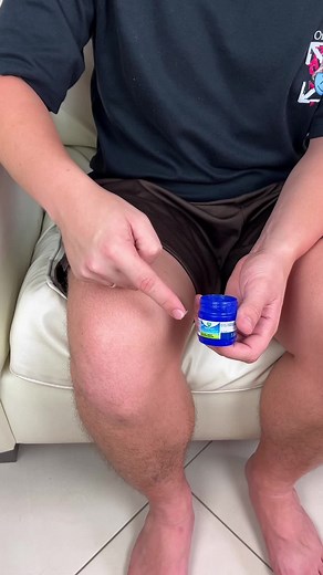Apply Vicks to your knee, and see what happens! 😱 #health #pain #relief