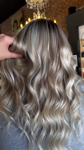 @hairby.chas from @thebeehivecutandcolorbar shares an icy blonde hair look 💎 – Products: Lift @kenraprofessional #simplyblonde Root tap @redken #redkenshadeseq 7N 6NB Tone #redkenshadeseq 10GI 10N 10P #beautylaunchpad #hairknowledge #haireducation #hairstylisteducation #haireducator #saloneducation #salonlife #hairsalon #hairstylist #hairhealth #haircare #hairadvice #hairtips #hairtutorial #hairstylistlife #lifeofahairstylist #hairtransformation #blonde #blondehair #blondebalayage #babylights #