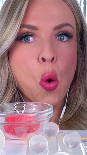 Satisfying ASMR Eating Sounds with Hunnibee