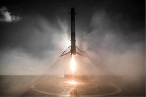 Ahora puedes ver de cerca un cohete SpaceX en el Puerto de Los Ángeles - La Opinión